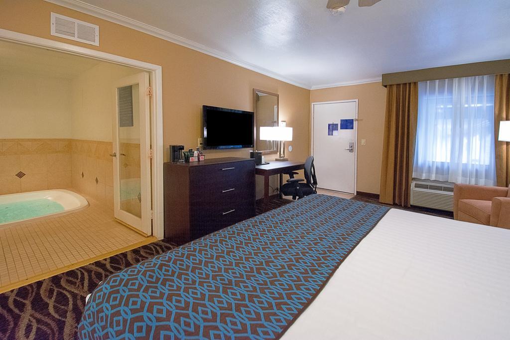 Hotel Tempe/Phoenix Airport Innsuites Hotel & Suites Exterior foto